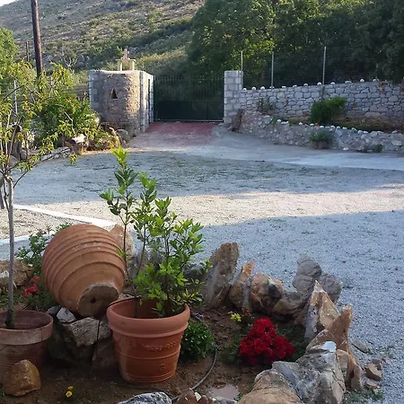 Mani Drosopigi Stonehouse * Dhrosopiyi
