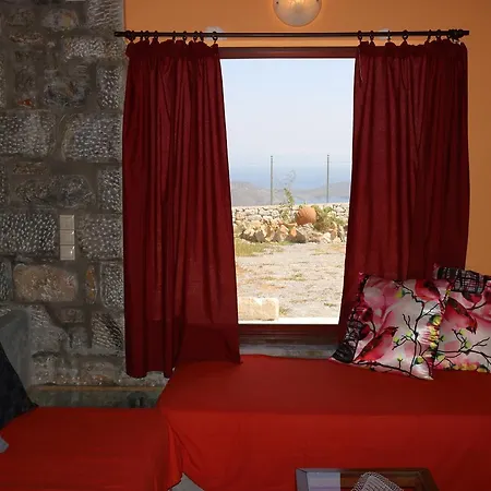 شقة Mani Drosopigi Stonehouse *