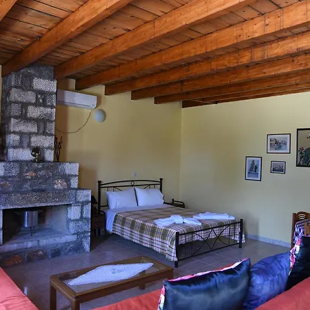 Mani Drosopigi Stonehouse Apartment